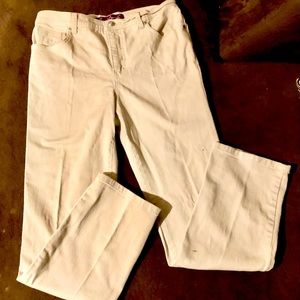 Gloria Vanderbilt khaki jeans